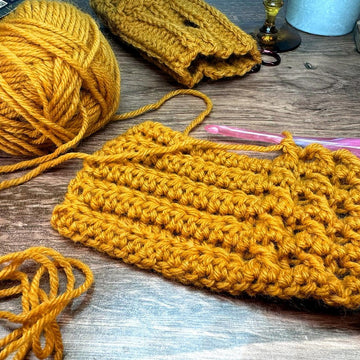 Mini Twist Mitts