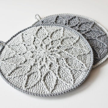 Minimalist Cabled Mandala