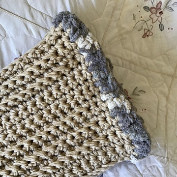 Lion Queen Chic Throw