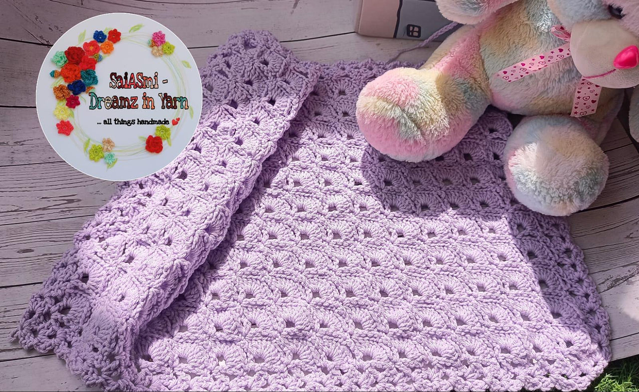 Cornered by Shells Cradle Blanket