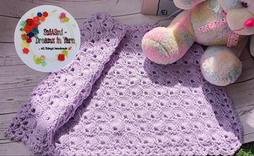 Cornered by Shells Cradle Blanket