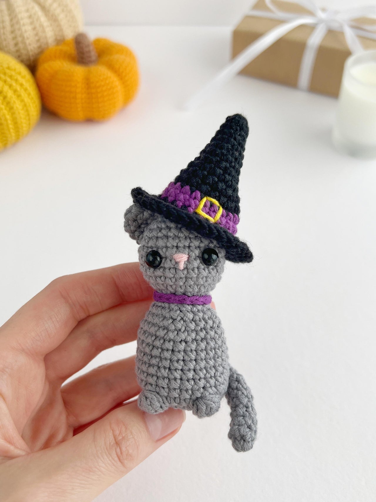 Crochet cat with witch hat pattern Halloween black cat keyring amigurumi Spooky ornament