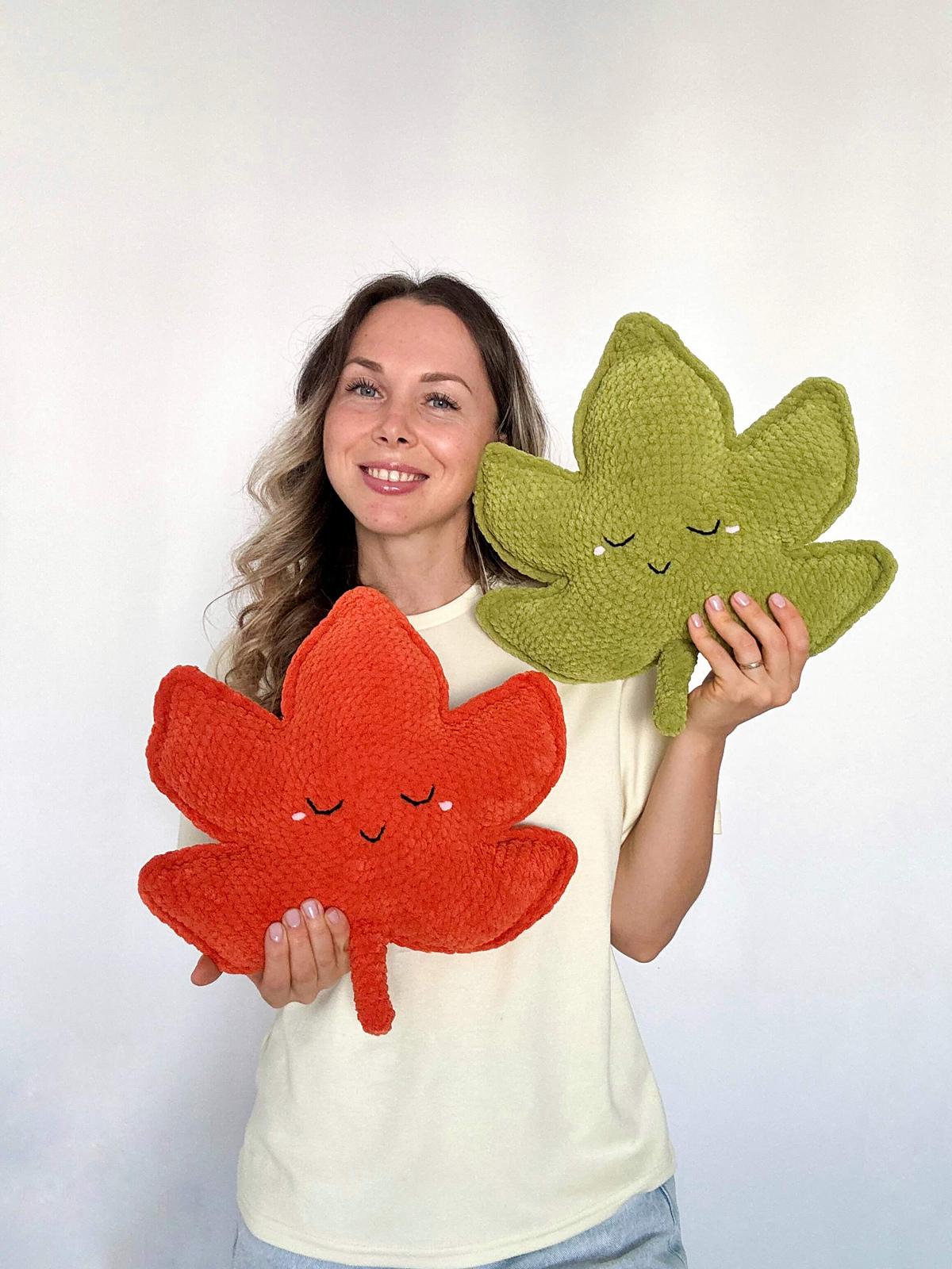 Maple Leaf pillow