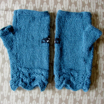 Oystercatcher fingerless mitts