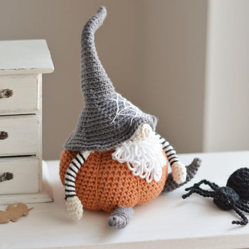 Halloween Pumpkin Gnome & Spider