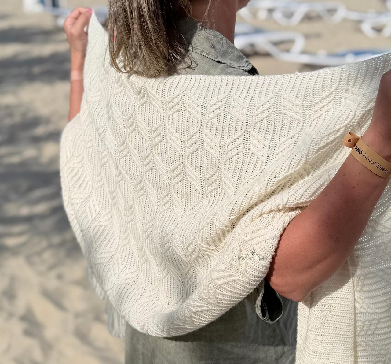 Ivory Tide Shawl