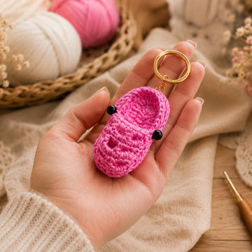 Crochet Crocs Keychain Pattern | Mini Shoe Keychain PDF Crochet Pattern