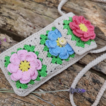 Granny square mobile phone bag crochet pattern T15