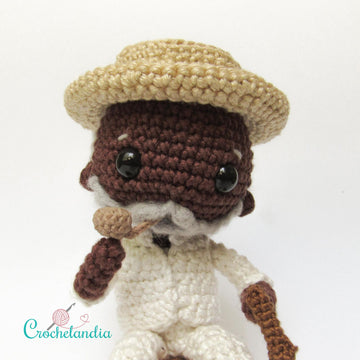 Preto Velho amigurumi doll - crochet pattern by Crochelandia