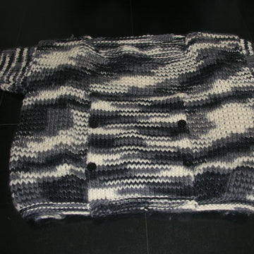 Oversized jumper with modesty vent for nursing baby