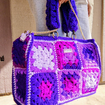 The Granny Square Glamour Bag