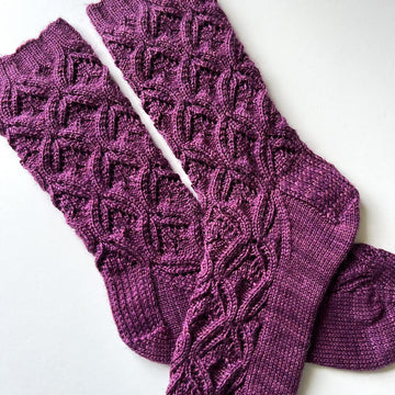 Ogee Flow Socks