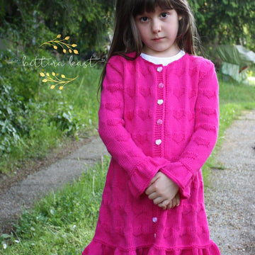 Isabel Long Cardigan with heart pattern / lange Strickjacke mit Herzchen