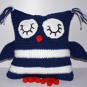 Crochet Pattern for the cuddle pillow Sleeping Owl!