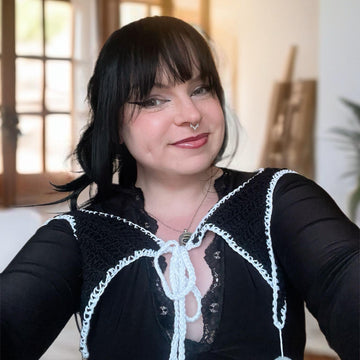 Pompom Crochet Collar