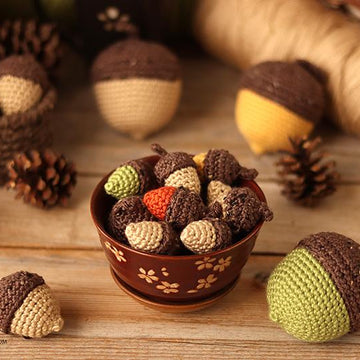 Acorns in Three Sizes