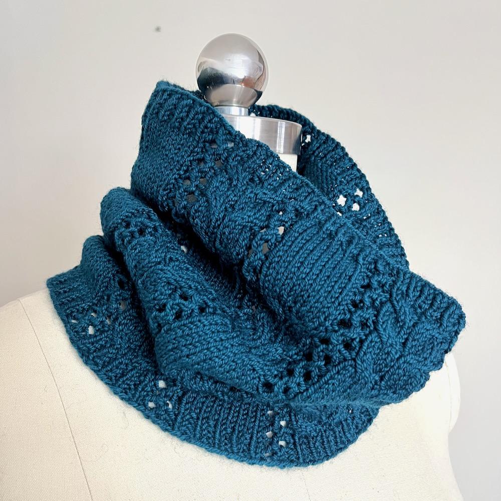 Vinecrest Cowl