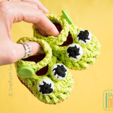 Crazy Eyes Frog Booties