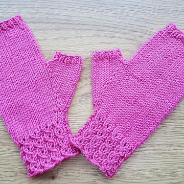 Lace Hearts Fingerless Gloves