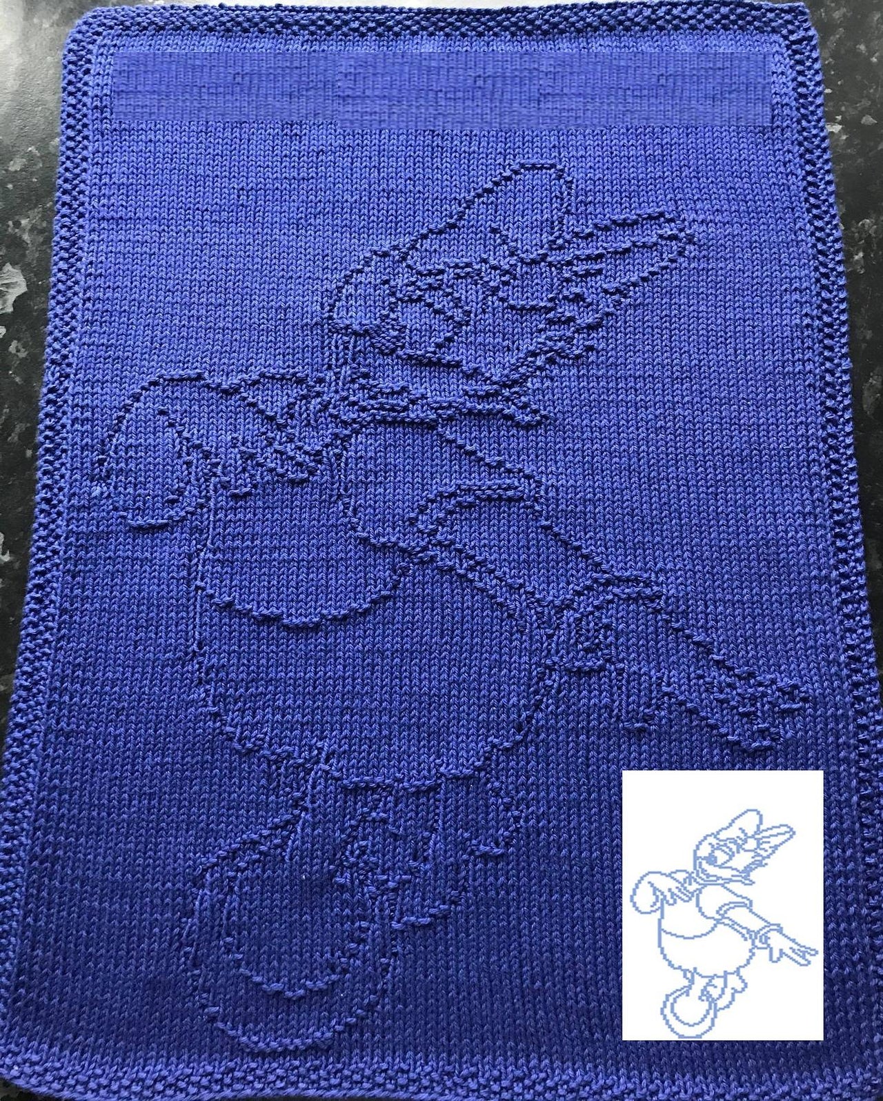 Nr. 606 Disney Daisy Duck guest towel