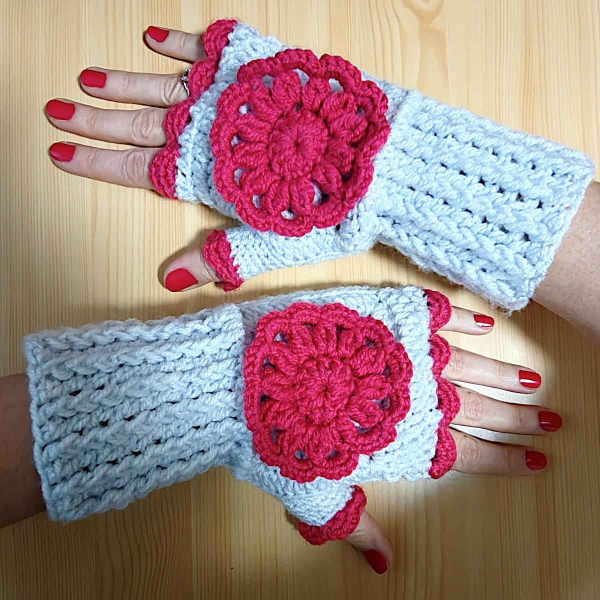 Crimson Frost Gloves