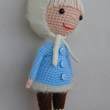 Doll amigurumi