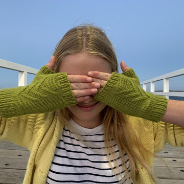 Themeda Mitts