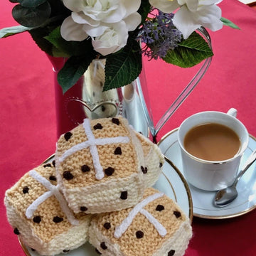 Play / Pretend Food Hot Cross Buns in Patons Fab DK