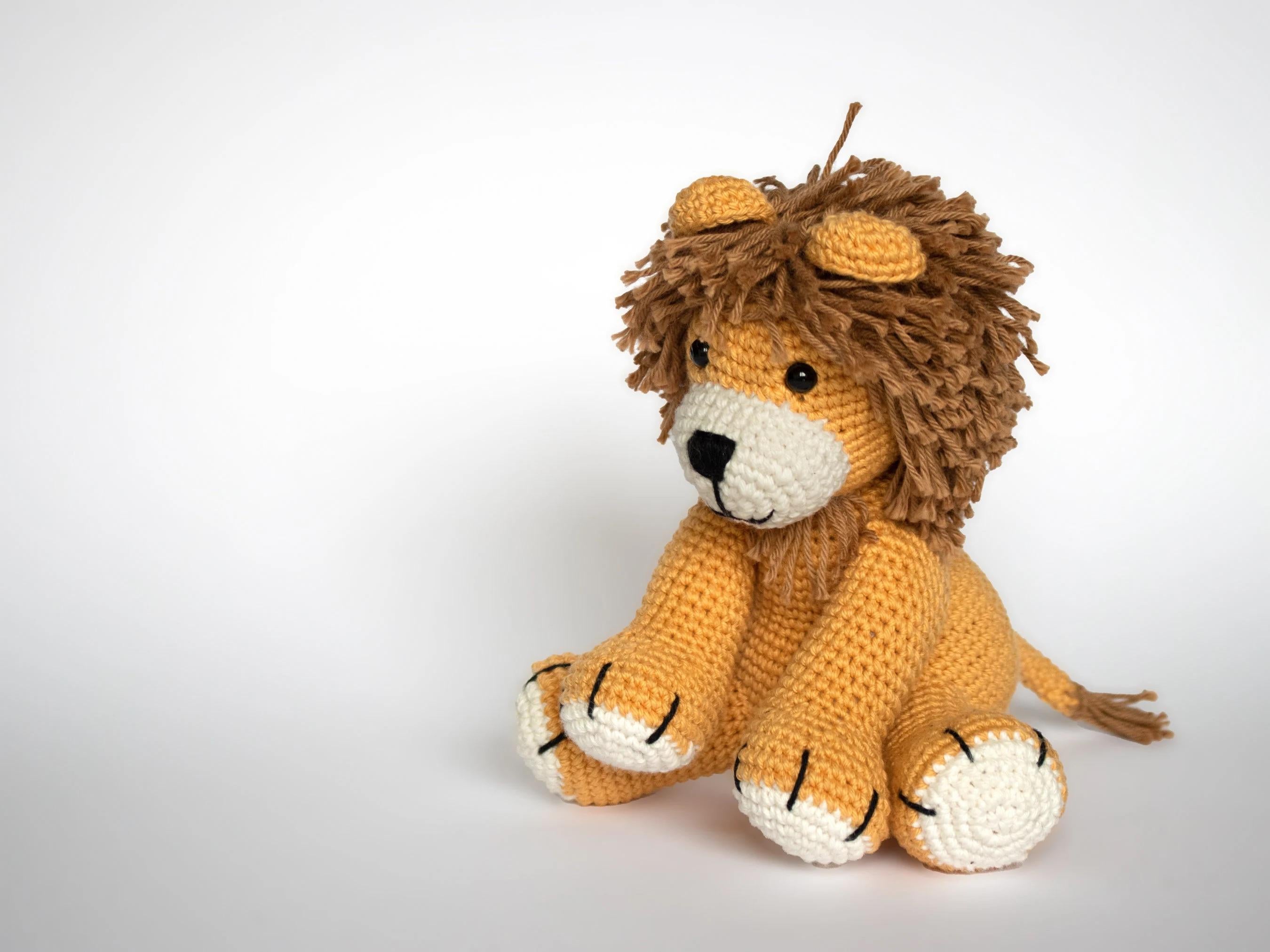 Lion Toy Amigurumi