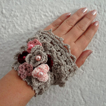 The Brontë Crochet Cuff