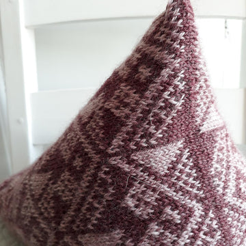 Gable mini cushions