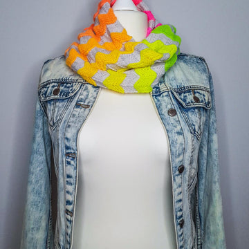 Wavy Path Cowl