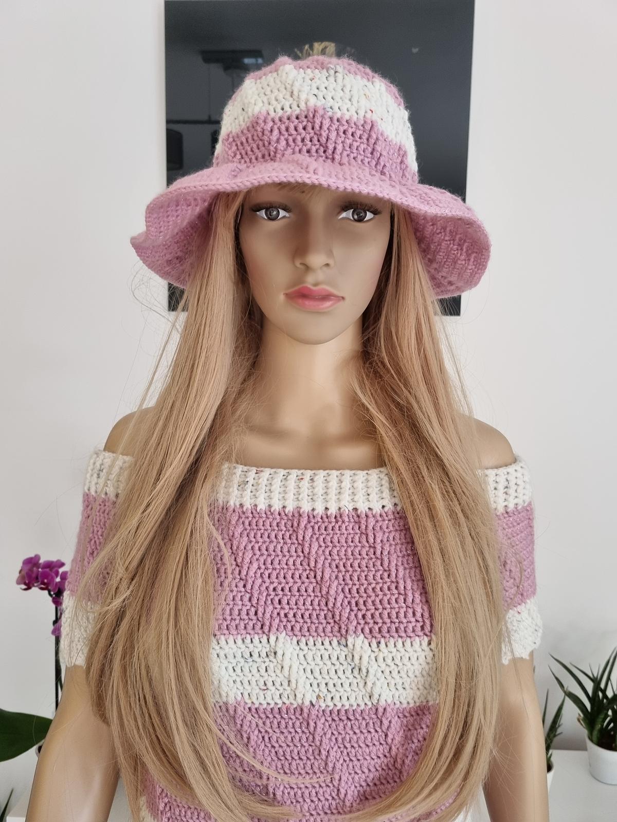 Crochet hat for spring
