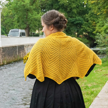 Sunny citrine shawl
