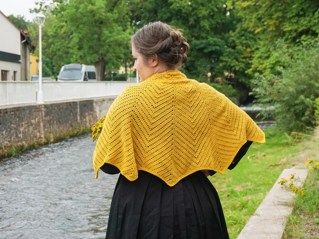 Sunny citrine shawl