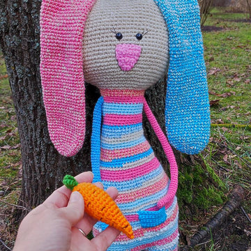 Scrap yarn Bunny