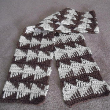 Spiked Arrowhead Scarf