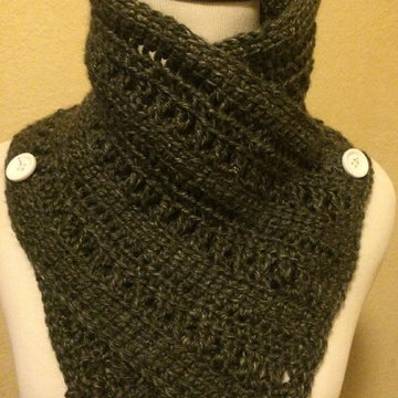 Linked Treble Texture Cowl