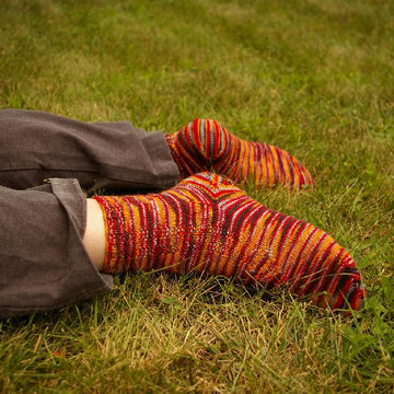 Converging Flow Socks
