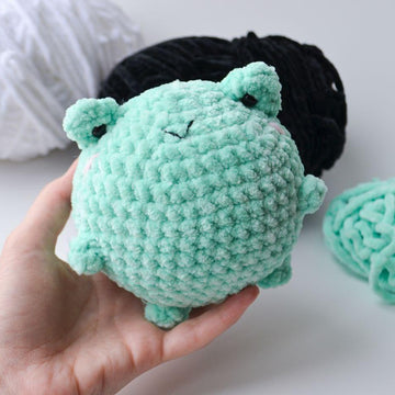 Crochet plush Frog pattern