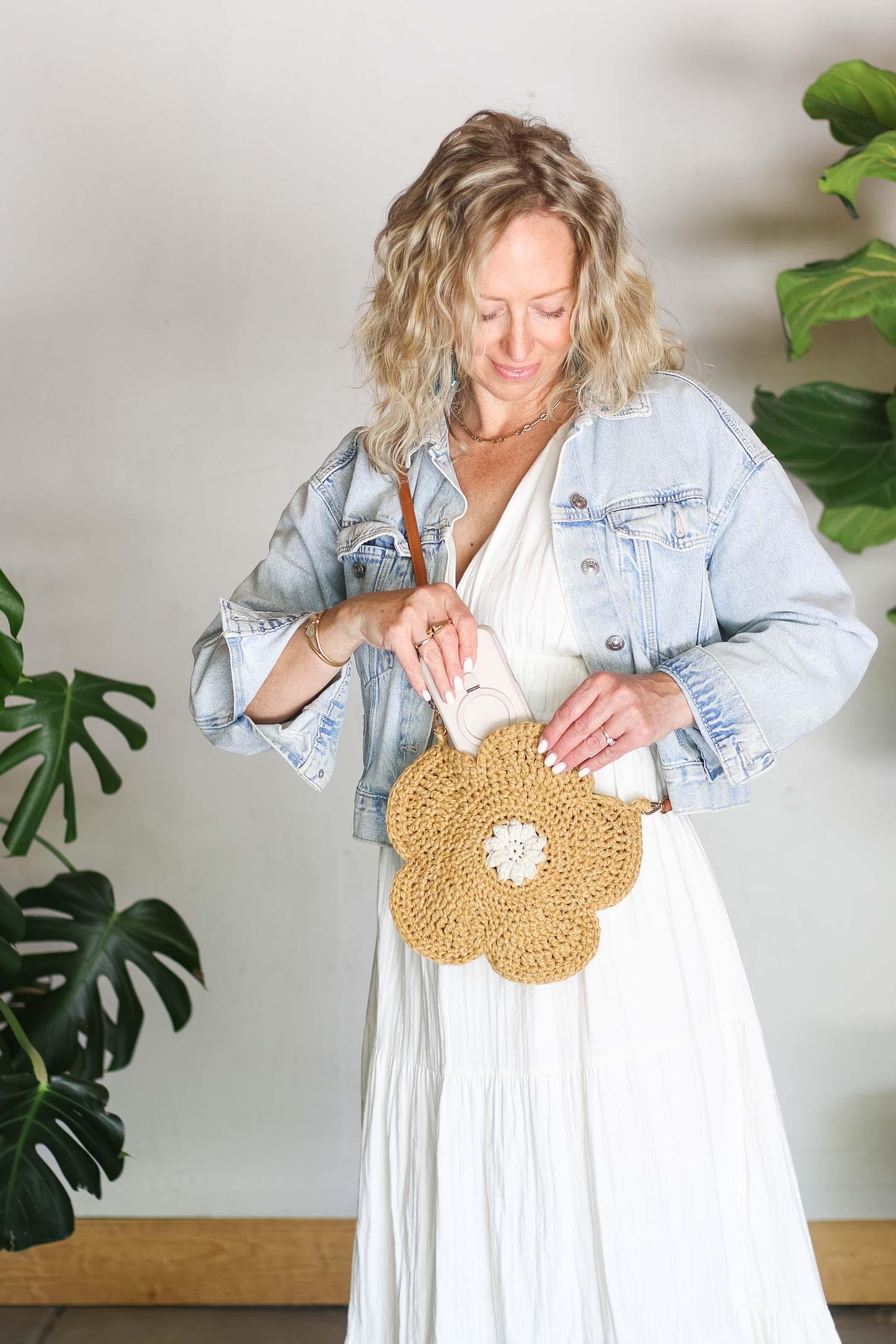 Dainty Daisy Purse