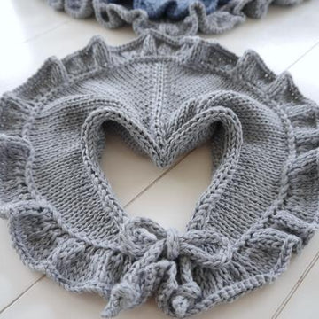 251E - Triangular Scarf HOLLY & LITTLE HOLLY