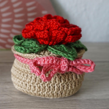 Crochet Pattern Flower in Pot!