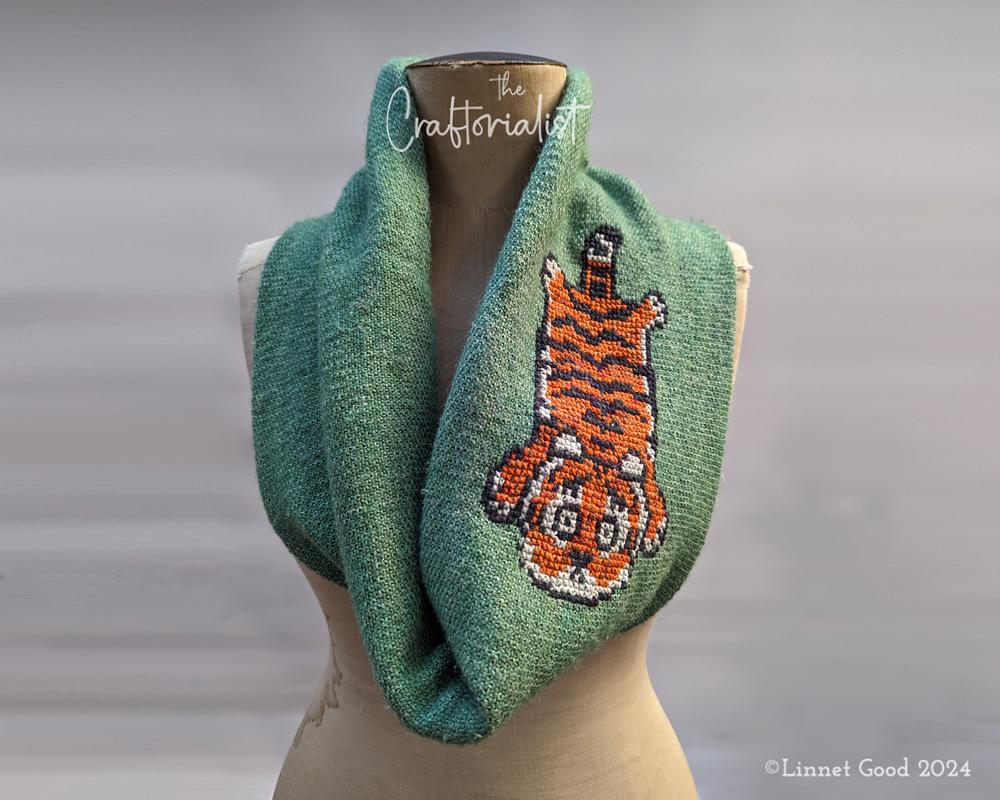 Tiger cowl