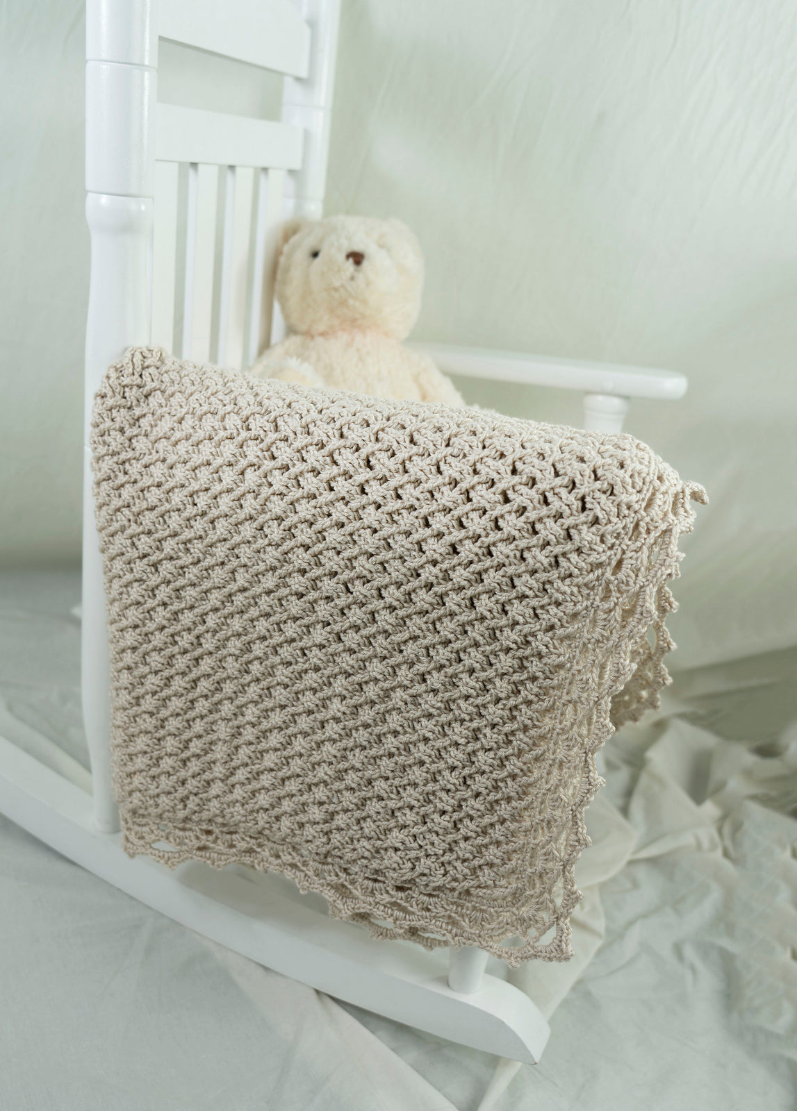Diagonal Basketweave Baby Blanket in Cascade Yarns North Shore - DK584 - Downloadable PDF