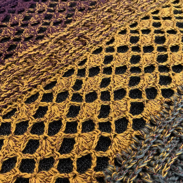 Flat Triangular Scarf "Styx"
