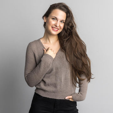Classic alpaca sweater with V-Neck