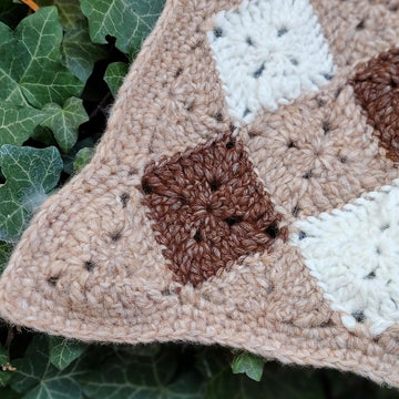 Gingham Triangle Shawl