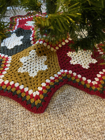 Snowflake Tree Skirt