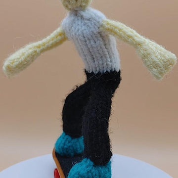 Skateboarder Tommy Gurumi